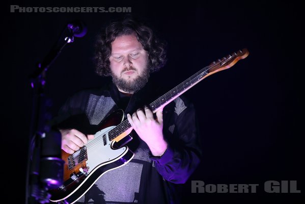 ALT-J - 2022-11-22 - PARIS - Zenith - 